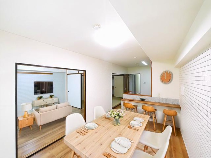 居室・リビング　CGで家具等を配置したもので家具等は含まれません。