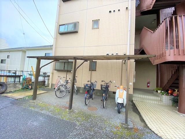 【さいたま市大宮区堀の内町のマンションの駐車場】