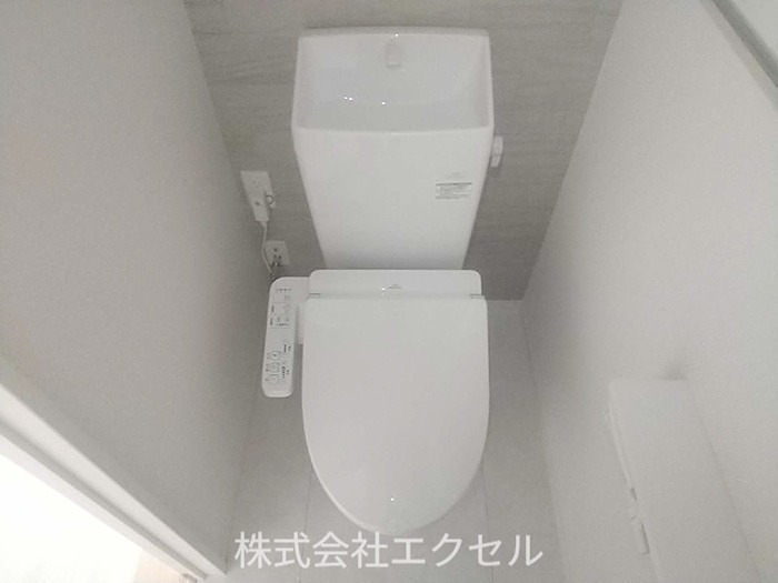 トイレ　ウォシュレット付きです。