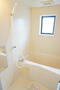 バス・シャワールーム　★お風呂には換気に便利な窓がついています♪★