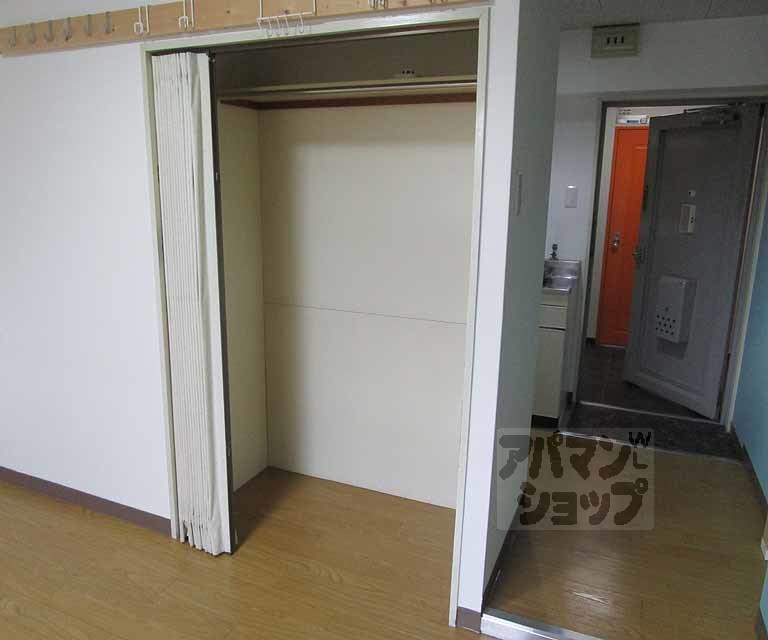 収納　２０３号室の写真です。