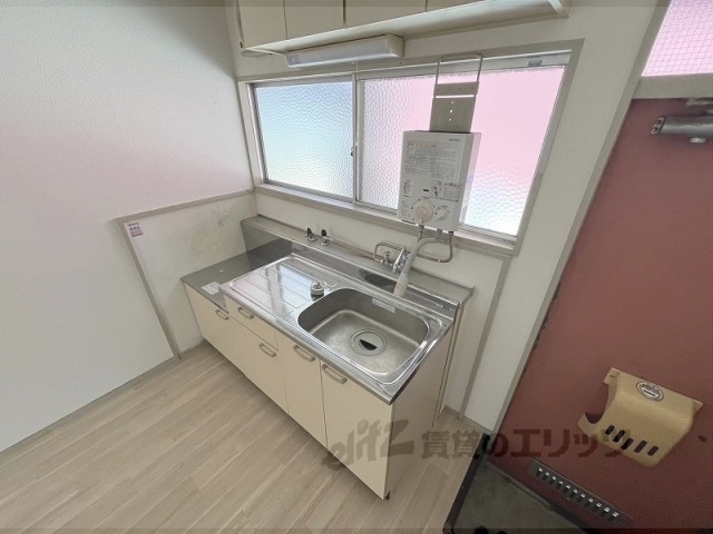 【ＴＯＹＯＴＯＭＩ八川ＡＰＡＲＴＭＥＮＴのキッチン】