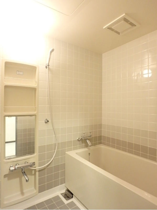 バス・シャワールーム　図面と現状に相違がある場合には現状を優先