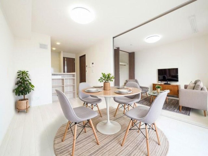 居室・リビング　CGで家具等を配置したもので家具等は含まれません