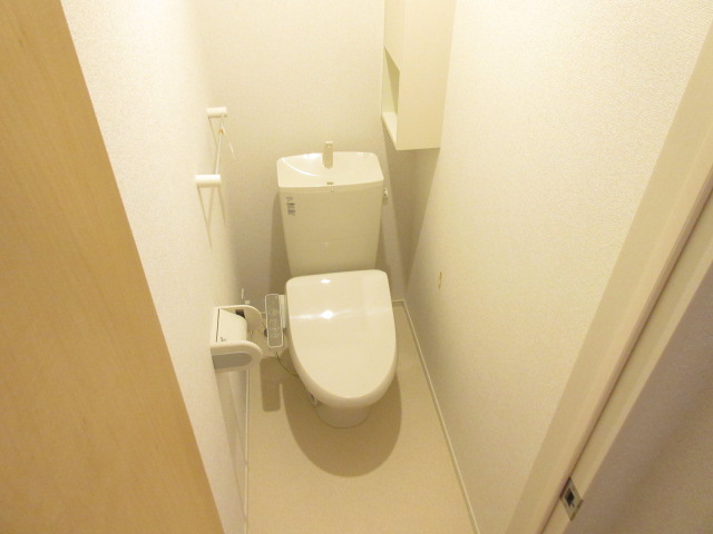 トイレ　ウォシュレット付き
