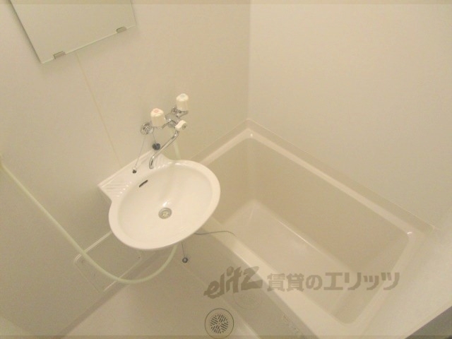 バス・シャワールーム　バス