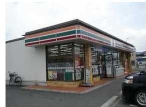 コンビニ　セブンイレブン八日市インター様（コンビニ）まで400m