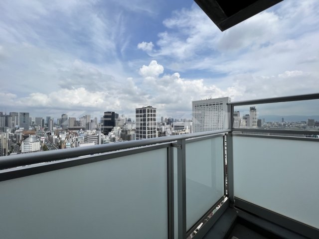 バルコニー　広々としたバルコニーです