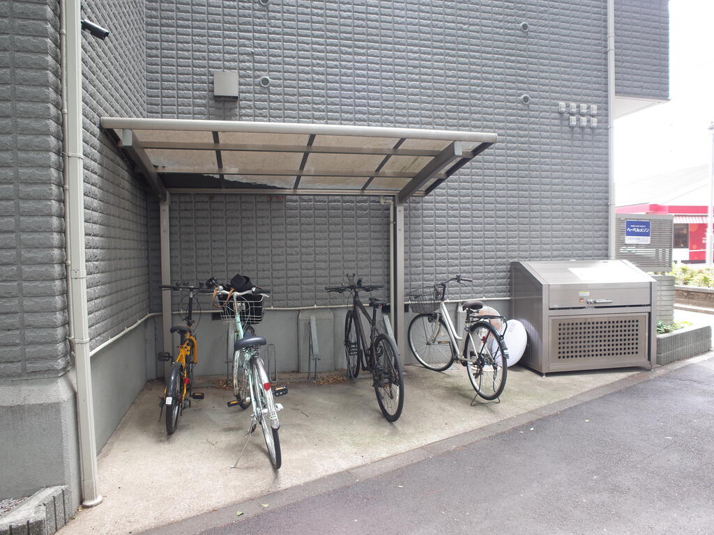 駐車場　駐輪場