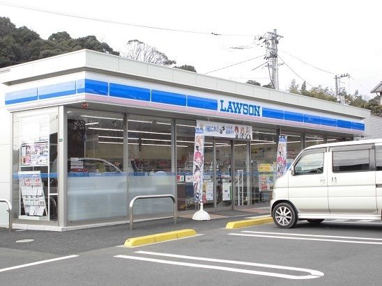 コンビニ　ローソン日吉台店（コンビニ）まで100m