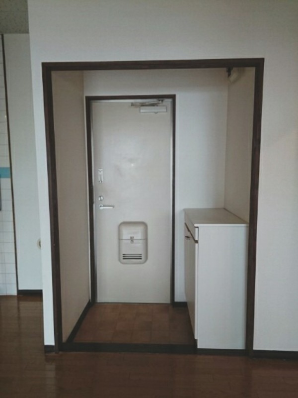 玄関　図面と現状に相違がある場合には現状を優先