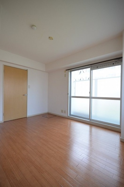 居室・リビング　別号室の写真