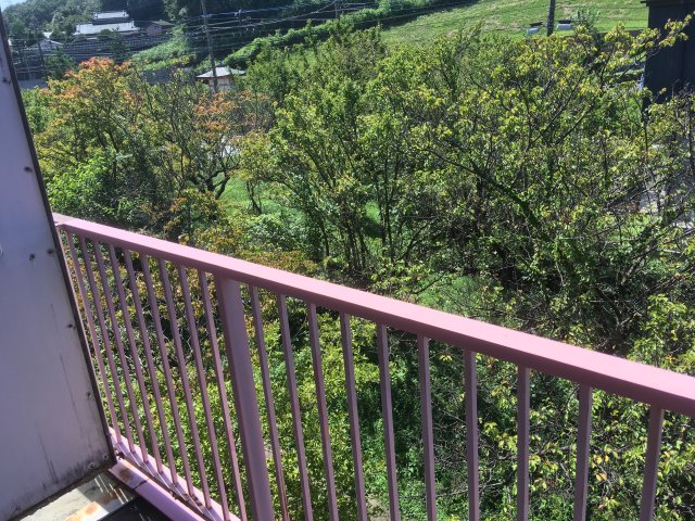 眺望　バルコニーからの眺望は前に高い建物が無く陽当り眺望良好です♪