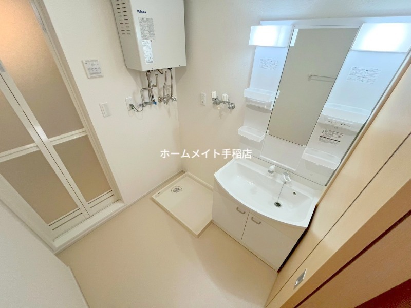 洗面設備　便利な洗面台付きでございます！