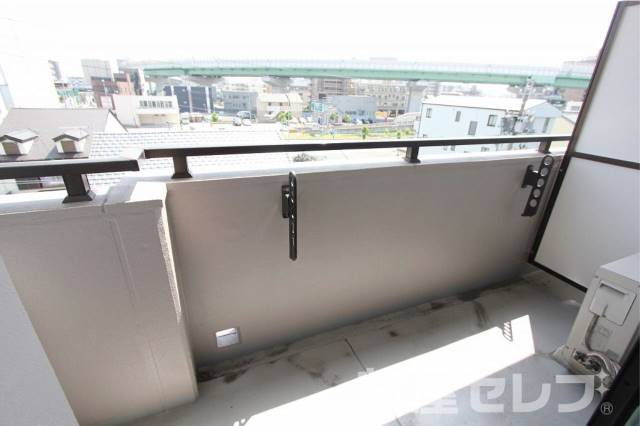 バルコニー　※別の部屋の写真を流用しています。