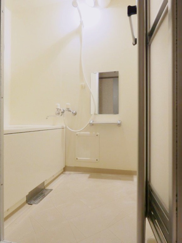 バス・シャワールーム　図面と現状が相違がある場合には現状を優先