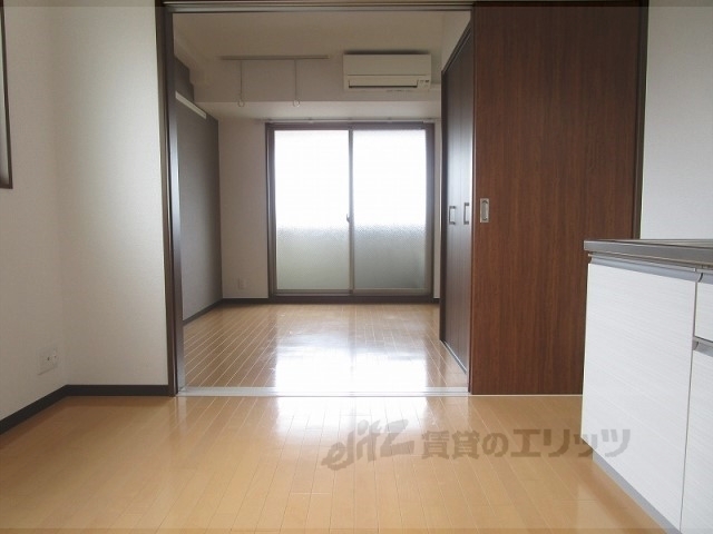 居室・リビング　洋室