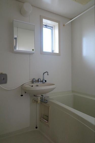 バス・シャワールーム　他号室のお写真です