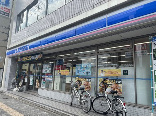 コンビニ　ローソン 御器所三丁目店（コンビニ）まで156m