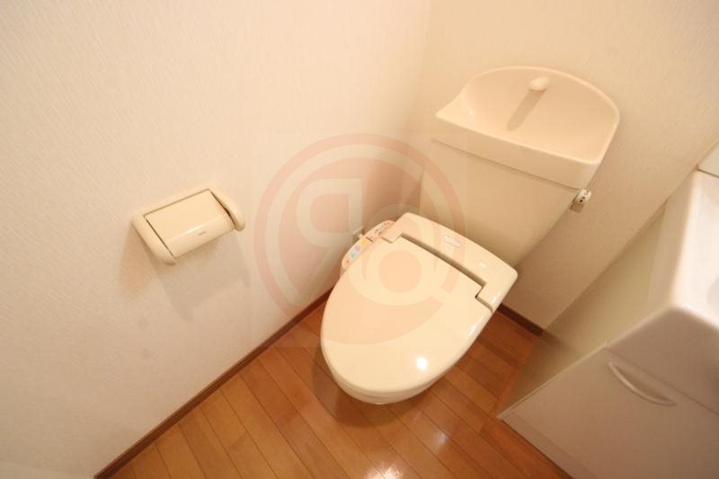 トイレ　清潔感のあるトイレです