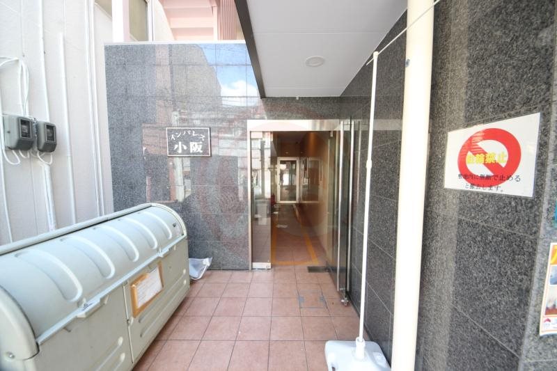 エントランス　清潔なエントランスです