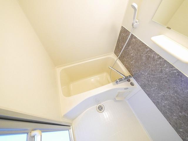 バス・シャワールーム　お風呂です