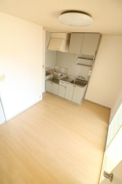 居室・リビング　別の部屋より