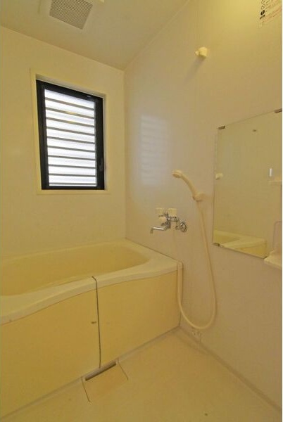 バス・シャワールーム　ベランダ