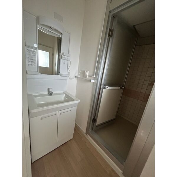 バス・シャワールーム　※別号室参考写真のため、現況優先です。