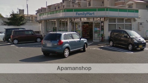 コンビニ　ファミリーマート（コンビニ）まで421m