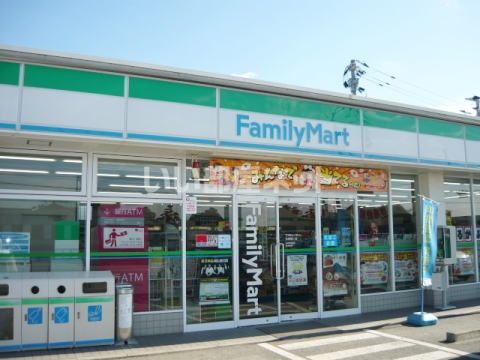 コンビニ　ファミリーマート　八代岡町店（コンビニ）まで1405m