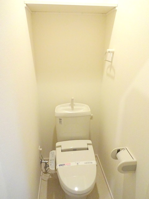 トイレ　●温水洗浄便座