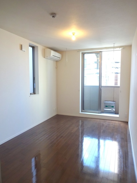 居室・リビング　●洋室7.9帖・角部屋です