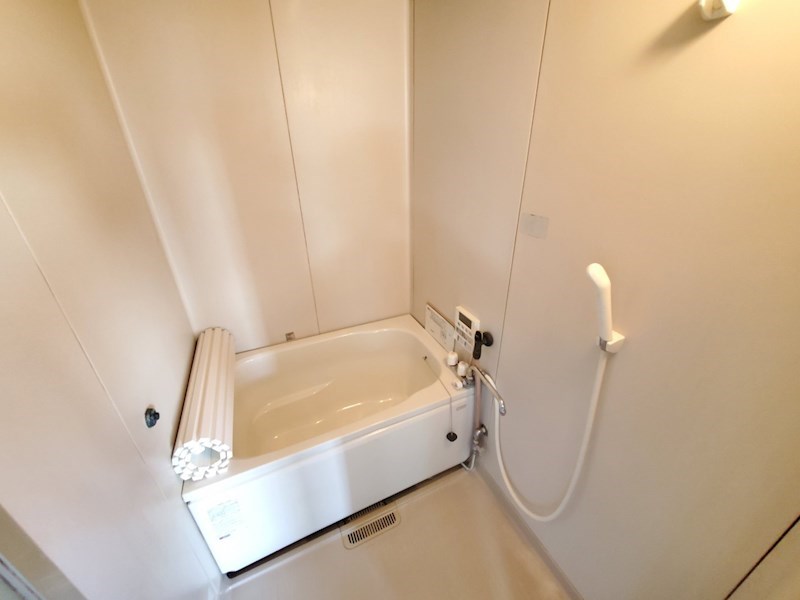 バス・シャワールーム　バス・トイレ別です。