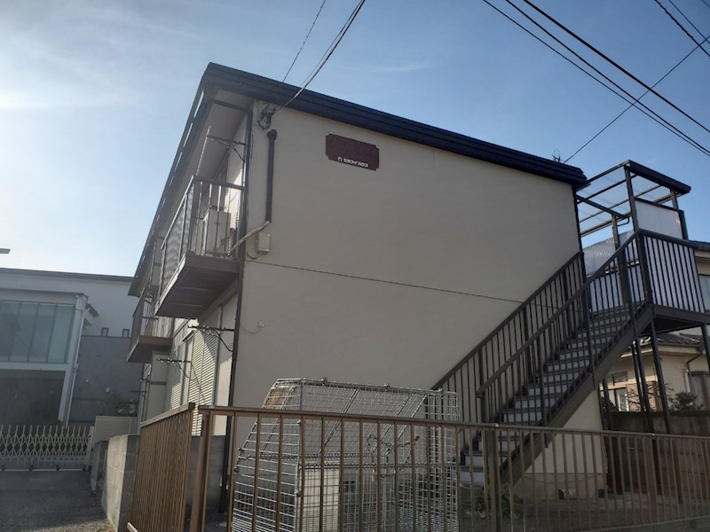 建物外観　日野駅から徒歩８分の物件です。