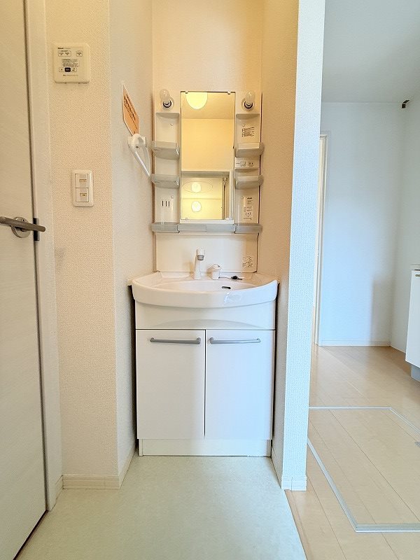 洗面設備　※掲載情報と物件の現況が異なる場合、現況を優先するものとしま