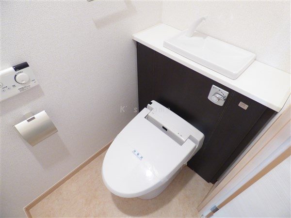 トイレ　ウォシュレット付