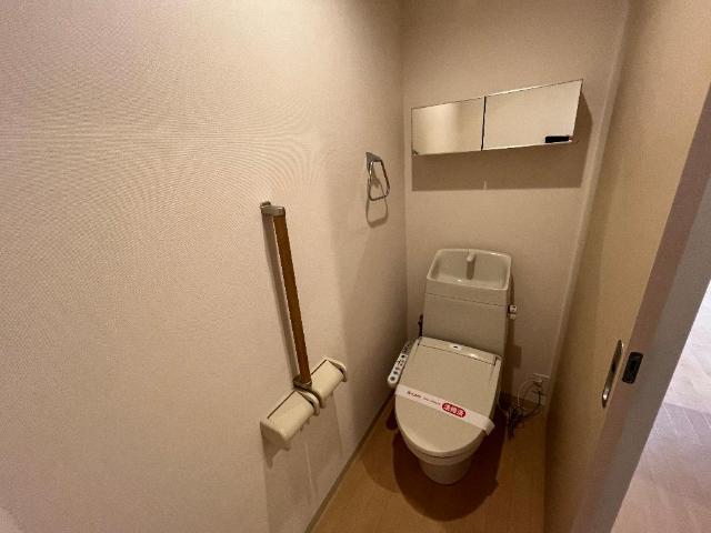 トイレ　トイレ