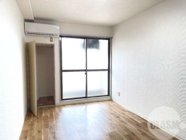 居室・リビング　明るいお部屋です♪