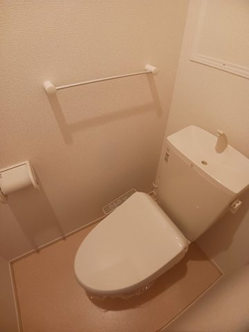 トイレ　落ち着いたトイレです