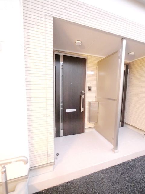 エントランス　★お問い合わせはタウンハウジング橋本店まで★
