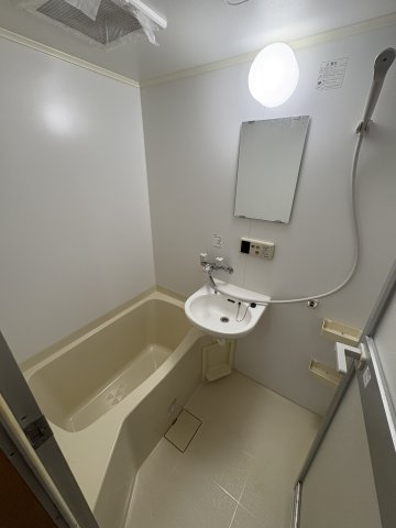 バス・シャワールーム　きれいなお風呂です