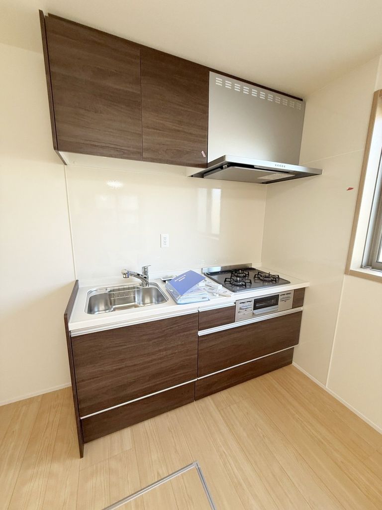 キッチン　玄関