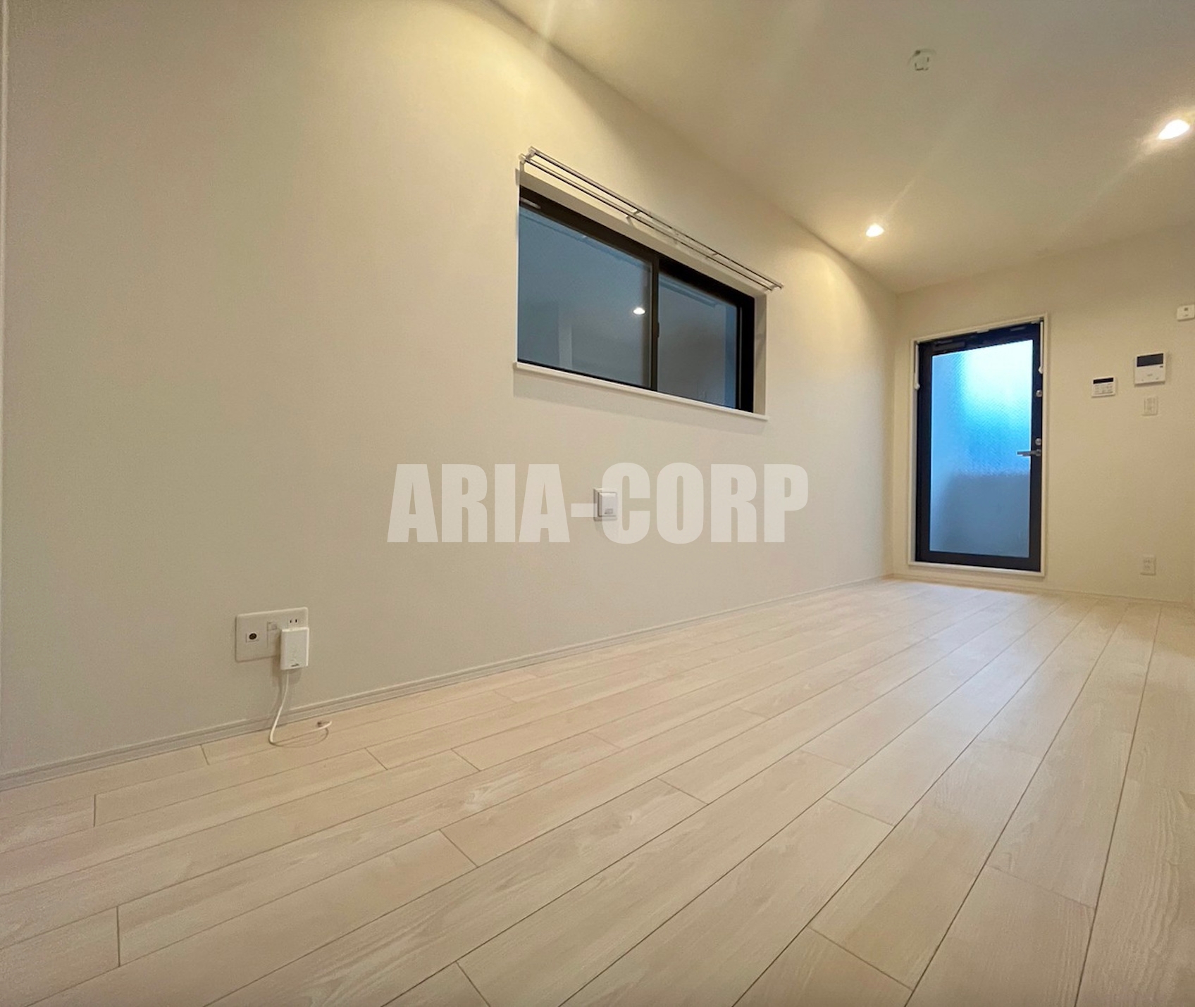 居室・リビング　白を基調とした統一感あるお部屋です！