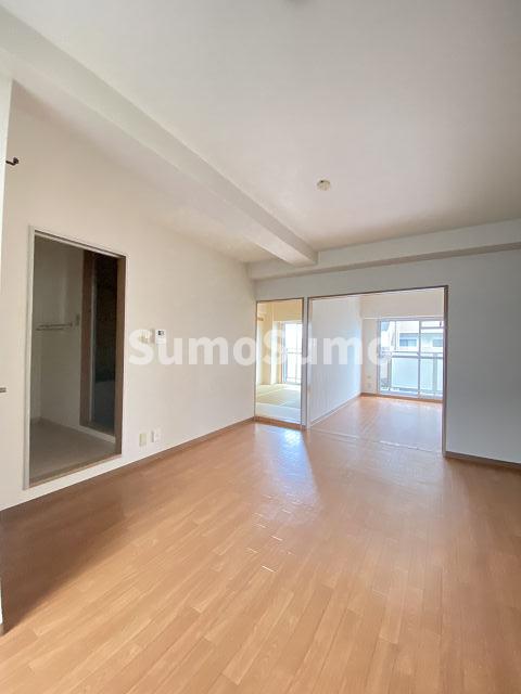 居室・リビング　居間です