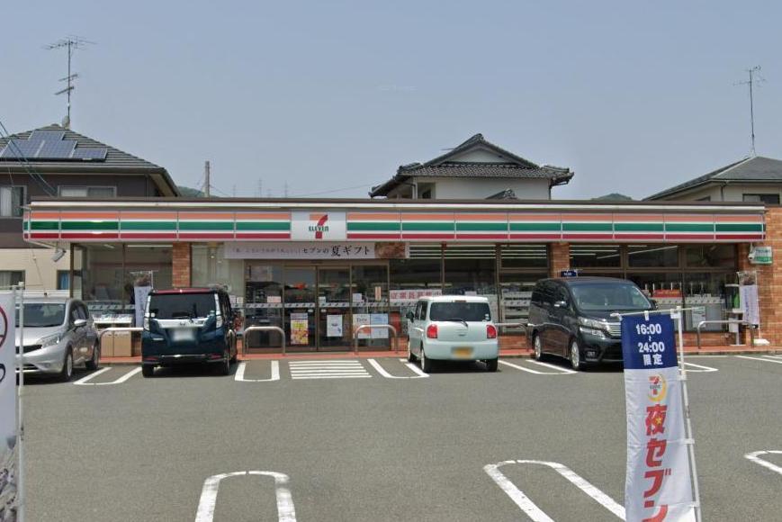 コンビニ　セブンイレブン長府侍町店（コンビニ）まで290m