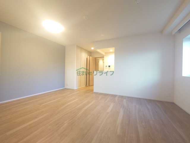 居室・リビング　別室参考画像です