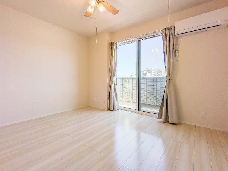 居室・リビング　図面と現状に相違がある場合には現状を優先