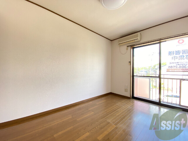 居室・リビング　広々としたリビングで快適にお過ごし頂けます。