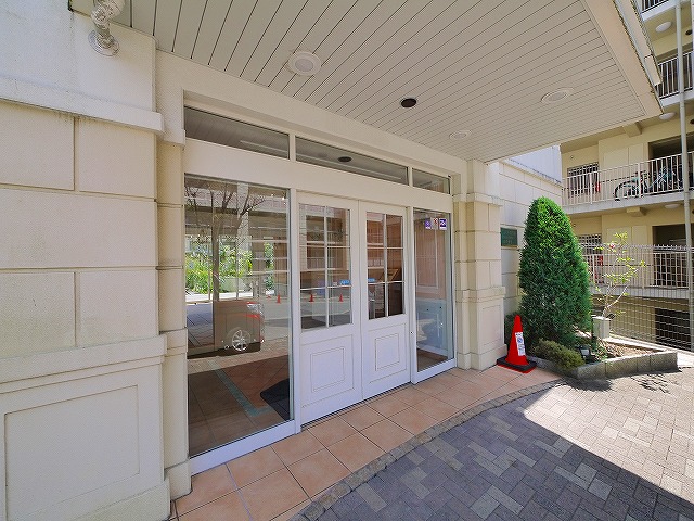 エントランス　毎日通るエントランスはこのようになっています